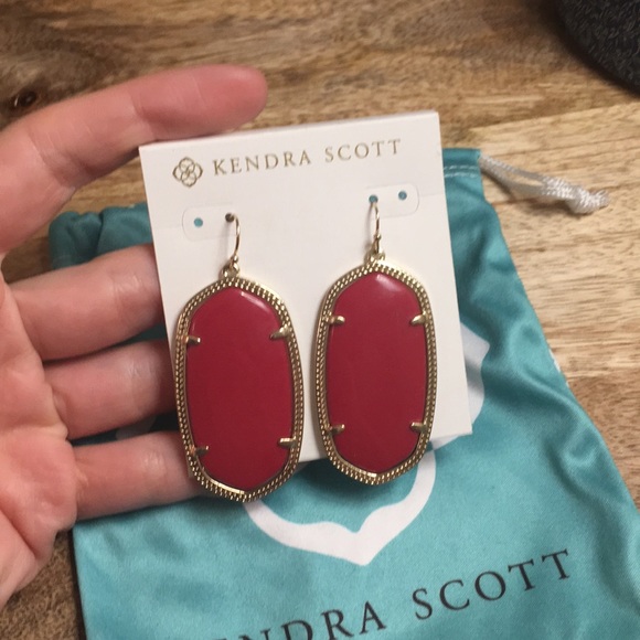 Red Kendra Scott Danielle Earrings - Picture 2 of 2